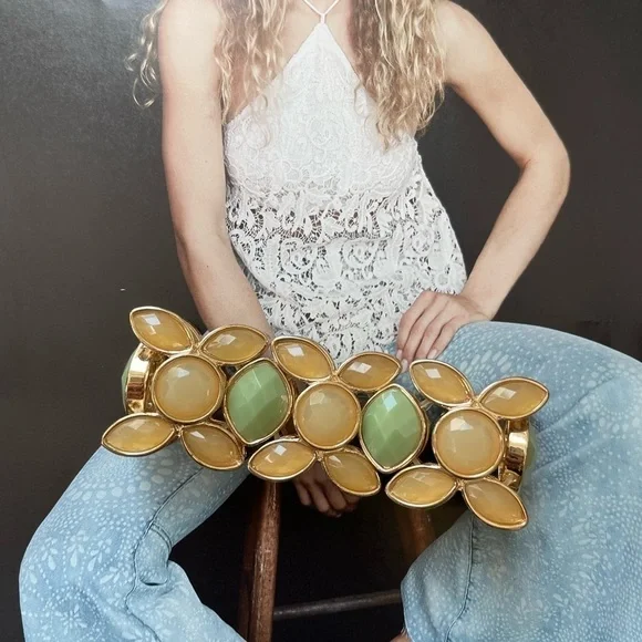 Banana Republic stretchy bracelet - Picture 2 of 5